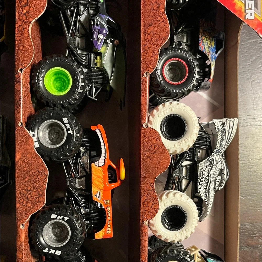Monster Jam Die-Cast Truck Collection - Multicolor - Picture 3 of 6